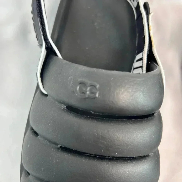 UGG Sport Yeah Beach Slides Size 6 Men Slide Slip On Black Athletic Unisex - Picture 4 of 8